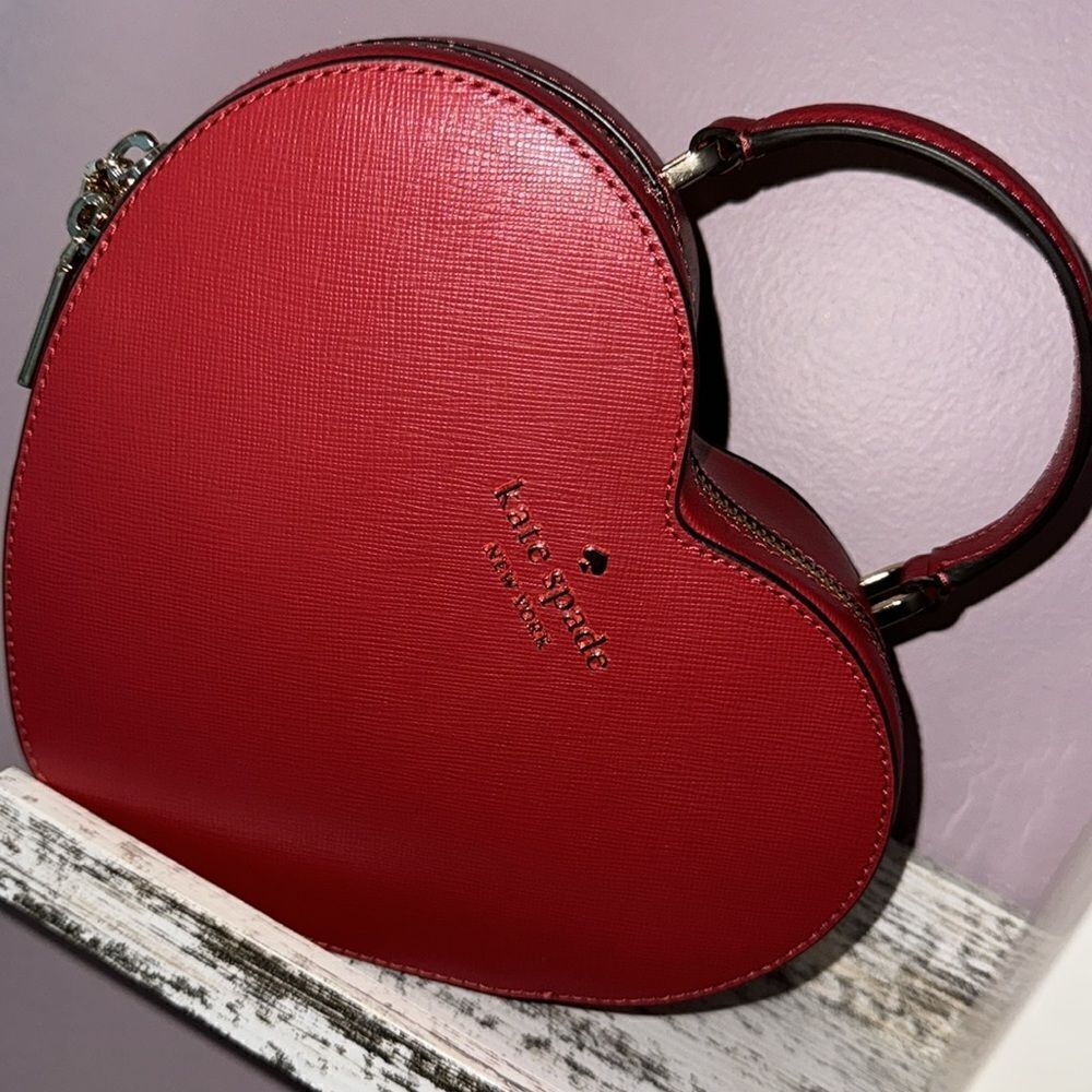 Kate Spade love shack heart shaped crossbody bag - Picture 3 of 7